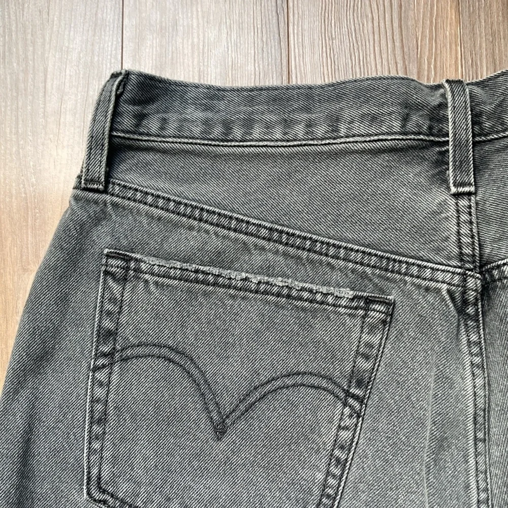 Relisted Levi’s short distressed high rise 501 jean cotton denim cutoff vibe 31 - Picture 8 of 17